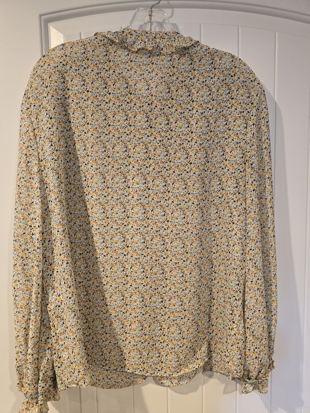 Chelsea & Violet Yellow Floral Tie-Neck Blouse Sz L - Picture 8 of 10